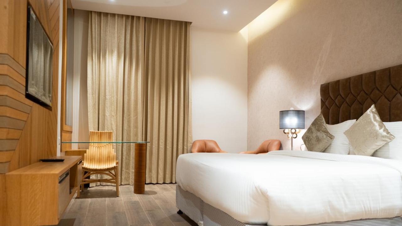 Clarks Inn Suites Kangra Εξωτερικό φωτογραφία
