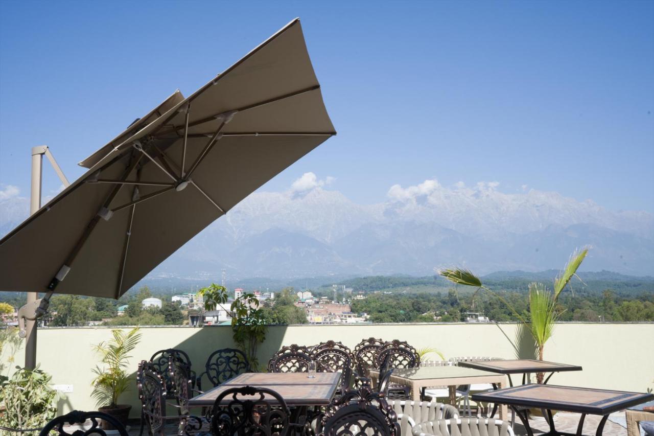 Clarks Inn Suites Kangra Εξωτερικό φωτογραφία