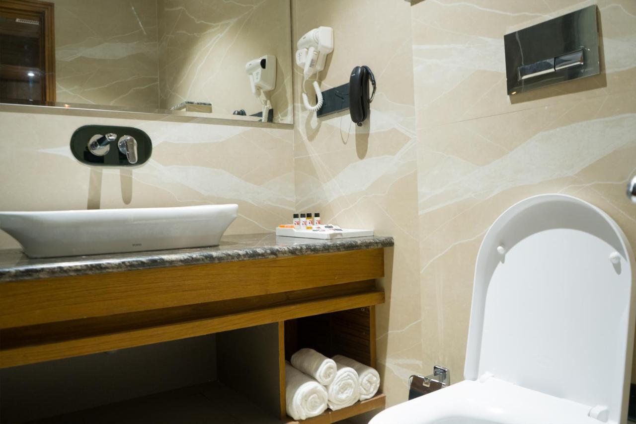 Clarks Inn Suites Kangra Εξωτερικό φωτογραφία